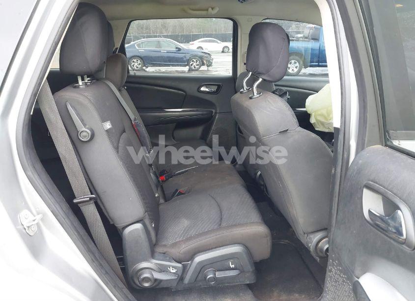 Photo 8 of 2018 Dodge Journey SXT (VIN 3C4PDCBG2JT526133)