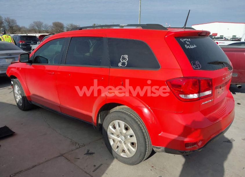 Photo 3 of 2018 Dodge Journey SXT (VIN 3C4PDCBG2JT528447)