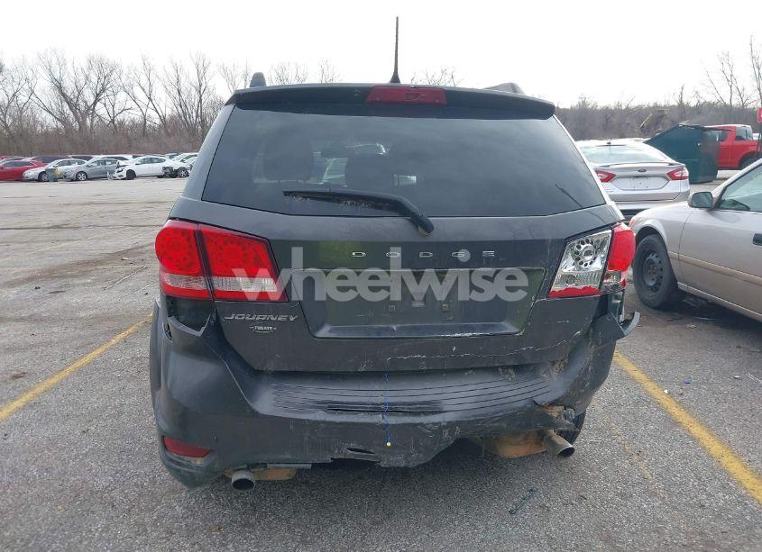 Photo 16 of 2019 Dodge Journey SE (VIN 3C4PDCBG2KT738516)