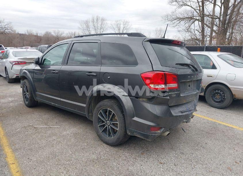 Photo 3 of 2019 Dodge Journey SE (VIN 3C4PDCBG2KT738516)