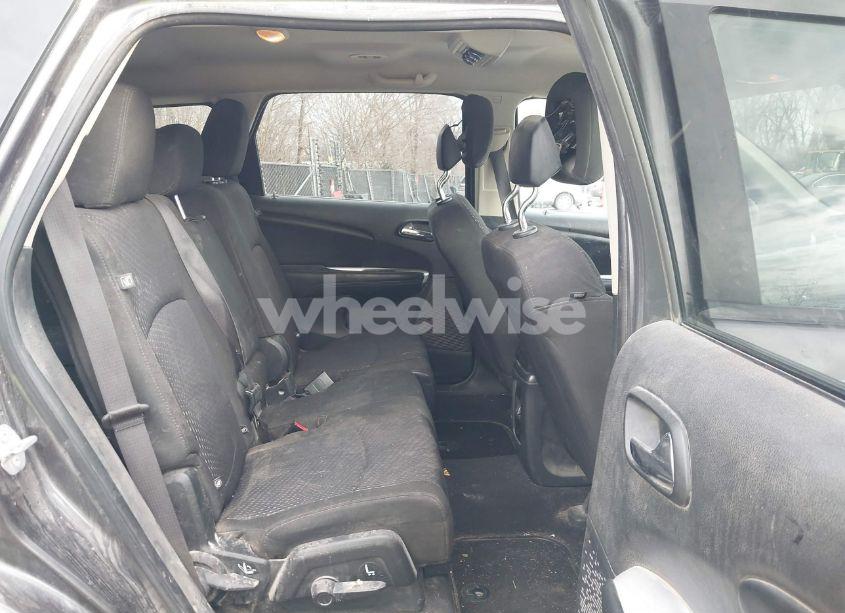 Photo 8 of 2019 Dodge Journey SE (VIN 3C4PDCBG2KT738516)