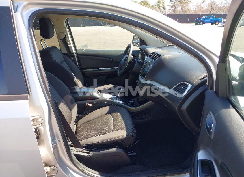 Photo 5 of 2014 Dodge Journey SXT (VIN 3C4PDCBG3ET127107)