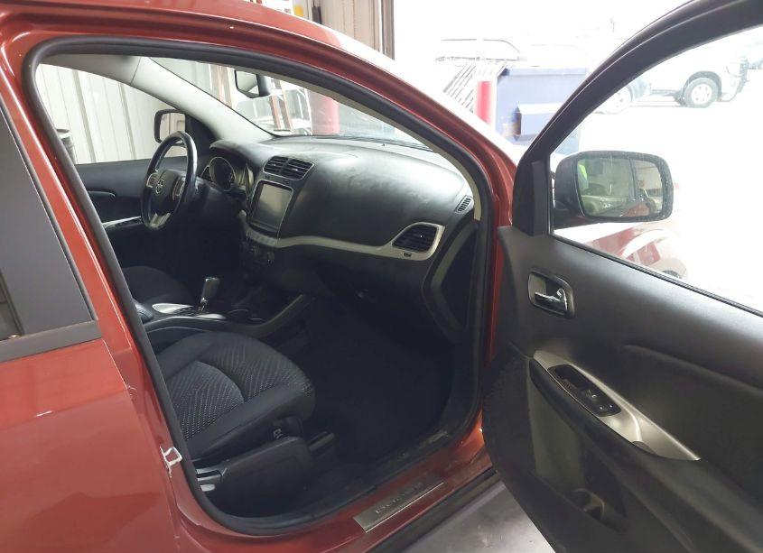 Photo 5 of 2014 Dodge Journey SXT (VIN 3C4PDCBG3ET301287)