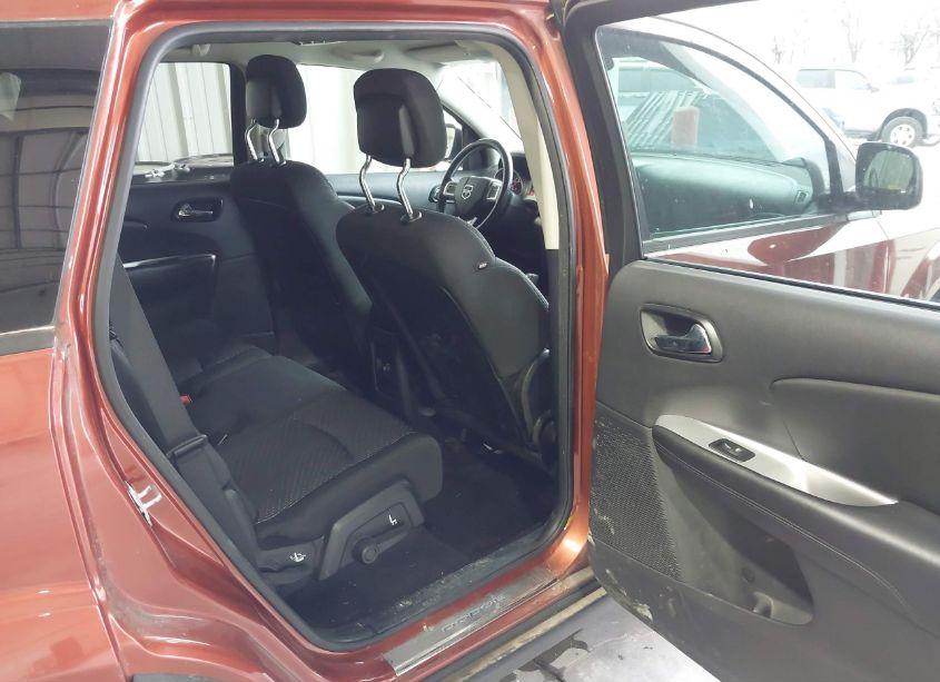 Photo 8 of 2014 Dodge Journey SXT (VIN 3C4PDCBG3ET301287)