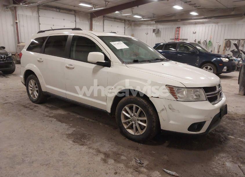 2015 Dodge Journey SXT (VIN 3C4PDCBG3FT743357) main photo