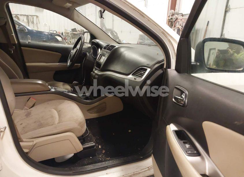 Photo 5 of 2015 Dodge Journey SXT (VIN 3C4PDCBG3FT743357)