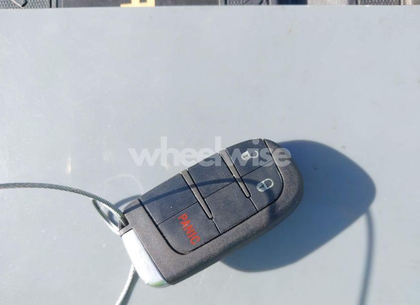 Photo 11 of 2017 Dodge Journey SXT (VIN 3C4PDCBG3HT588795)