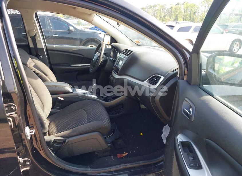 Photo 5 of 2017 Dodge Journey SXT (VIN 3C4PDCBG3HT588795)