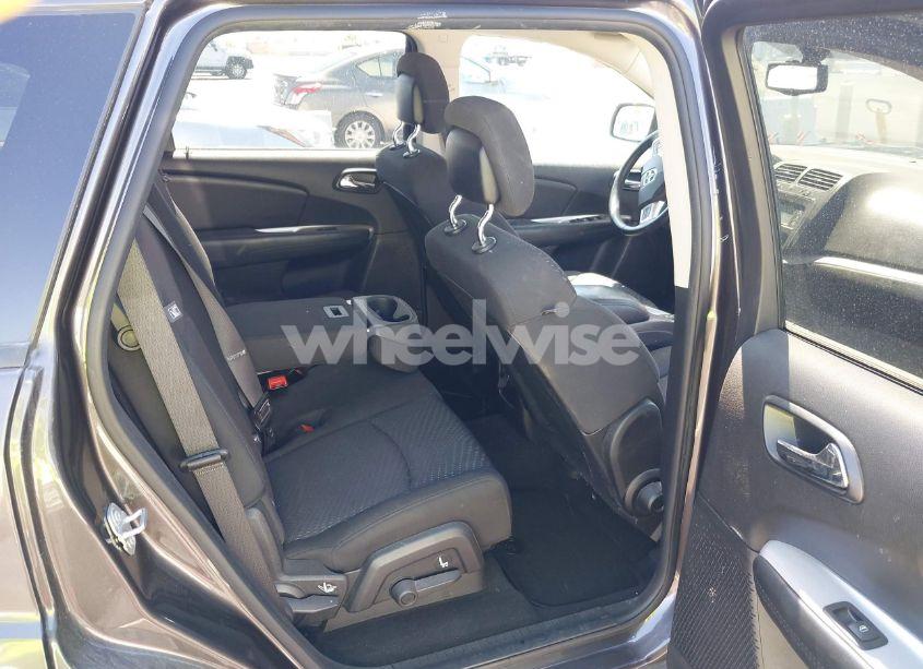 Photo 8 of 2017 Dodge Journey SXT (VIN 3C4PDCBG3HT618930)