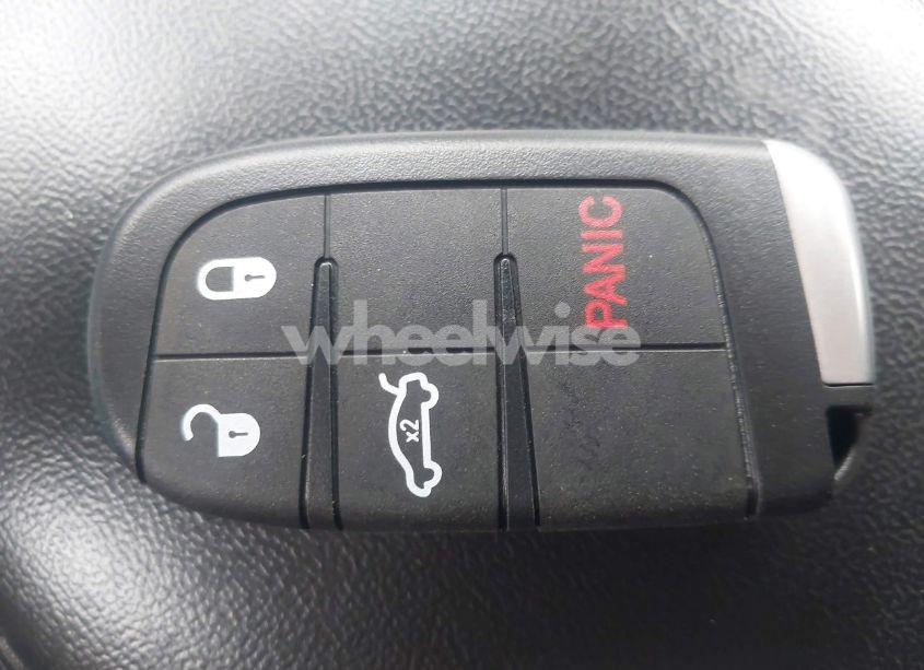 Photo 11 of 2018 Dodge Journey SXT (VIN 3C4PDCBG3JT476410)