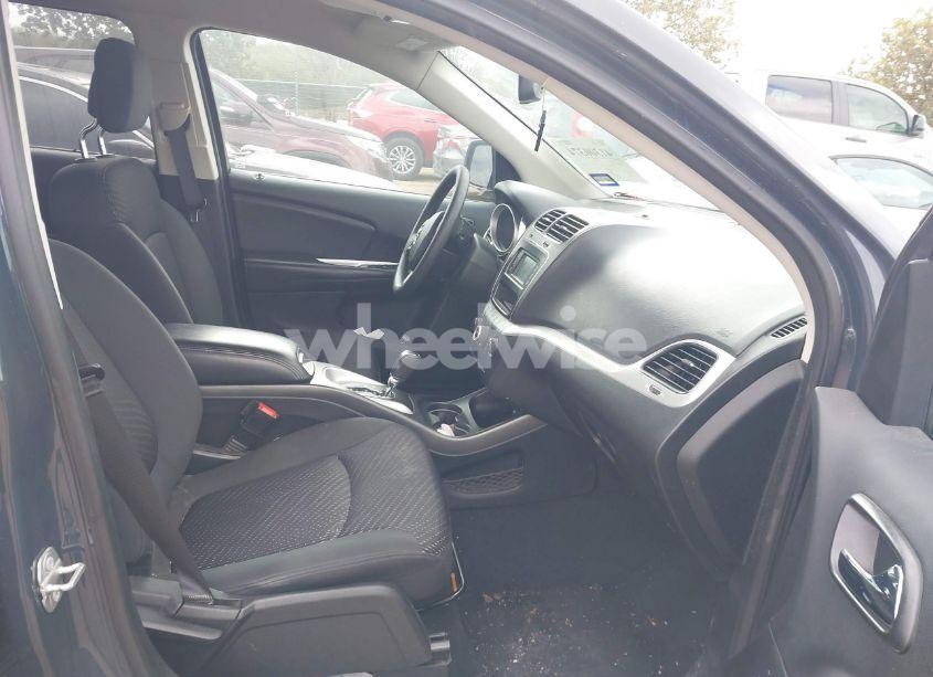 Photo 5 of 2018 Dodge Journey SXT (VIN 3C4PDCBG3JT476410)