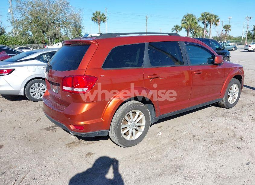 Photo 4 of 2014 Dodge Journey SXT (VIN 3C4PDCBG4ET209377)