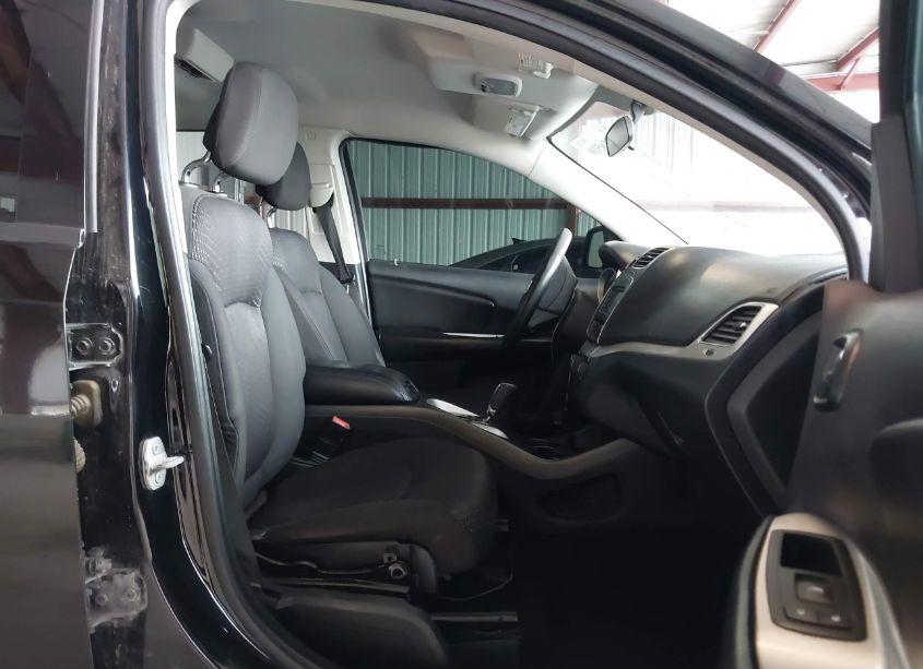 Photo 5 of 2016 Dodge Journey SXT (VIN 3C4PDCBG4GT228580)