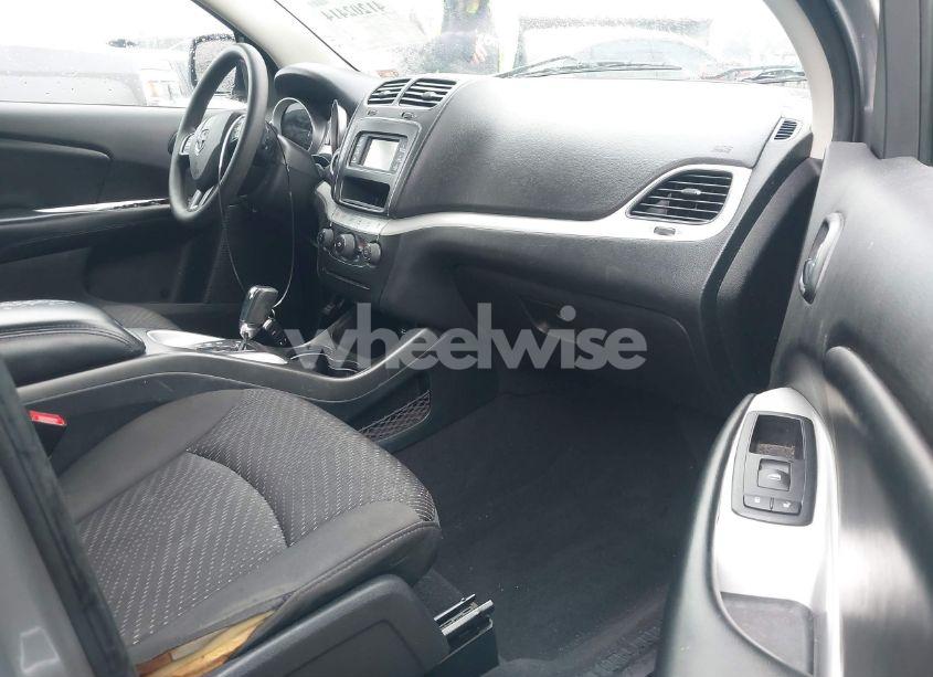 Photo 5 of 2017 Dodge Journey SXT (VIN 3C4PDCBG4HT589423)