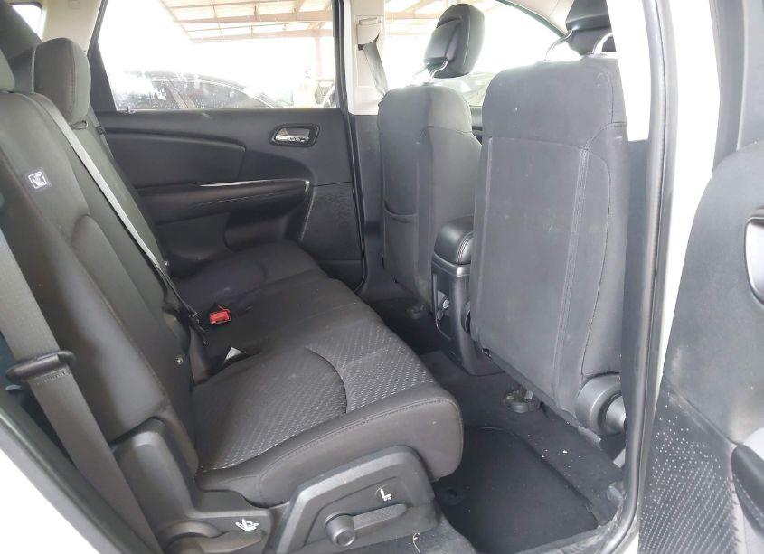 Photo 8 of 2018 Dodge Journey SXT (VIN 3C4PDCBG4JT170820)