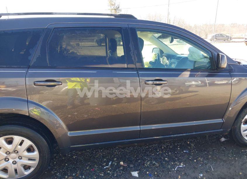 Photo 14 of 2018 Dodge Journey SXT (VIN 3C4PDCBG4JT503968)