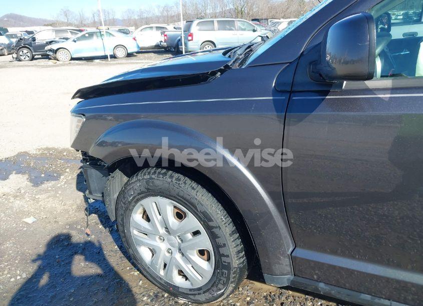 Photo 18 of 2018 Dodge Journey SXT (VIN 3C4PDCBG4JT503968)