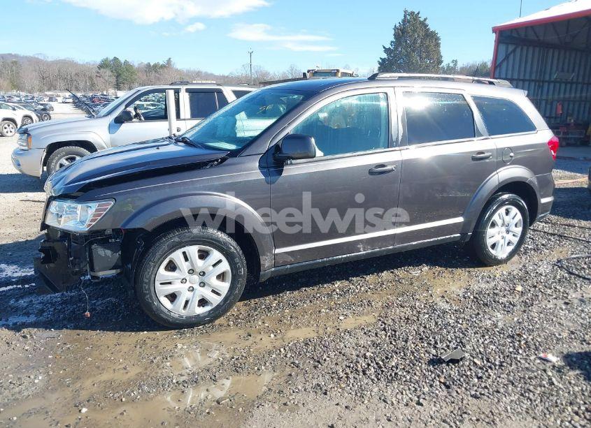 Photo 2 of 2018 Dodge Journey SXT (VIN 3C4PDCBG4JT503968)