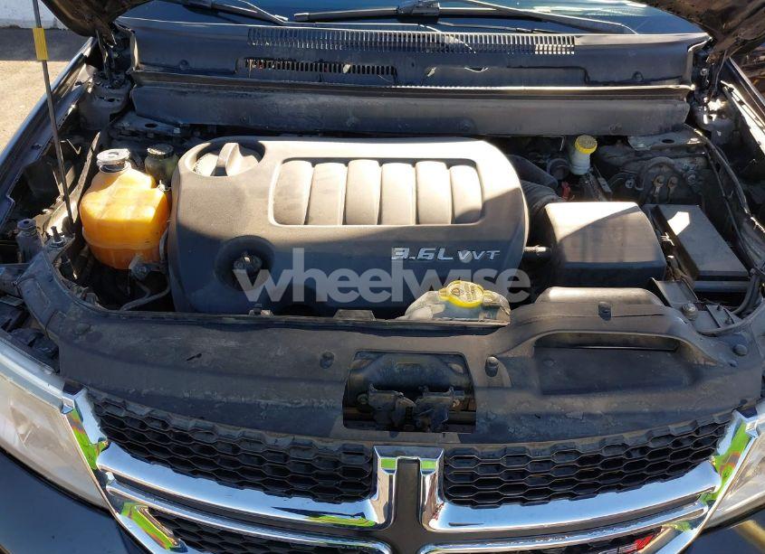 Photo 10 of 2012 Dodge Journey SXT (VIN 3C4PDCBG5CT358443)