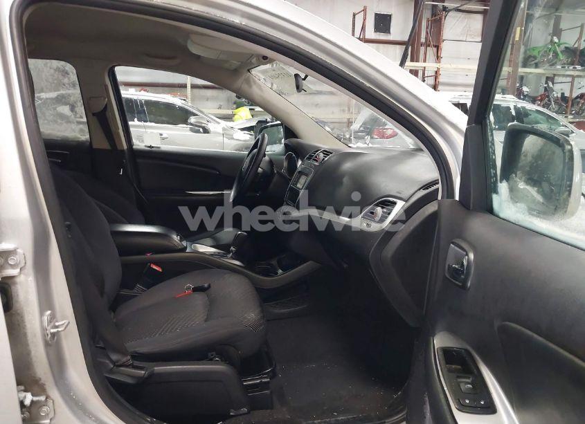 Photo 5 of 2012 Dodge Journey SXT (VIN 3C4PDCBG5CT390776)