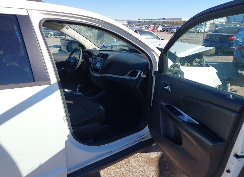 Photo 5 of 2014 Dodge Journey SXT (VIN 3C4PDCBG5ET192007)