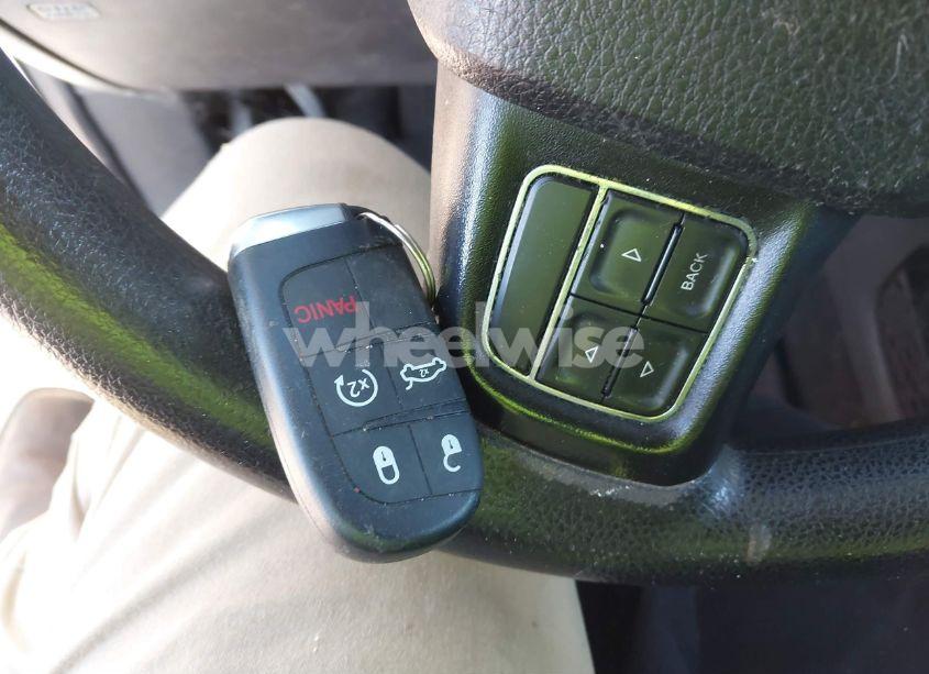 Photo 11 of 2015 Dodge Journey SXT (VIN 3C4PDCBG5FT744087)