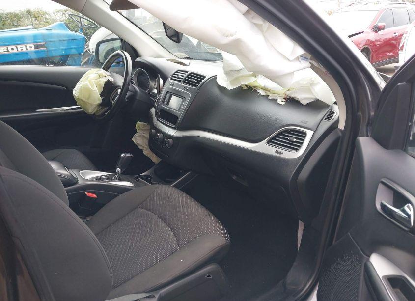 Photo 5 of 2018 Dodge Journey SXT (VIN 3C4PDCBG5JT510606)