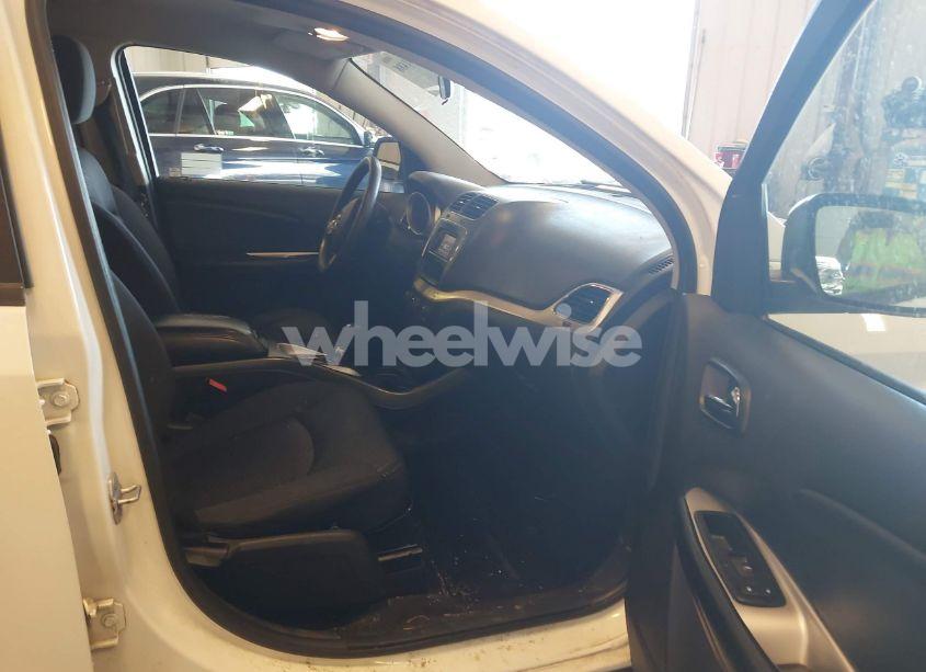 Photo 5 of 2013 Dodge Journey SXT (VIN 3C4PDCBG6DT530254)