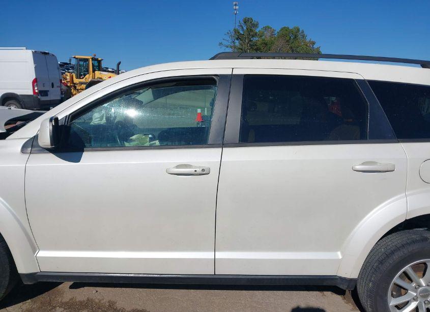 Photo 15 of 2014 Dodge Journey SXT (VIN 3C4PDCBG6ET106039)