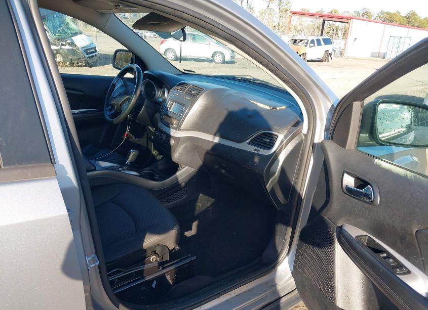 Photo 5 of 2015 Dodge Journey SXT (VIN 3C4PDCBG6FT668928)