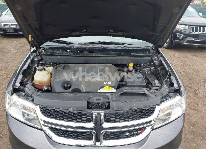 Photo 10 of 2016 Dodge Journey SXT (VIN 3C4PDCBG6GT157270)