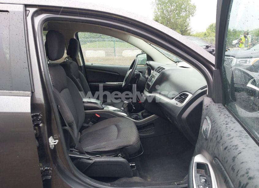 Photo 5 of 2016 Dodge Journey SXT (VIN 3C4PDCBG6GT157270)