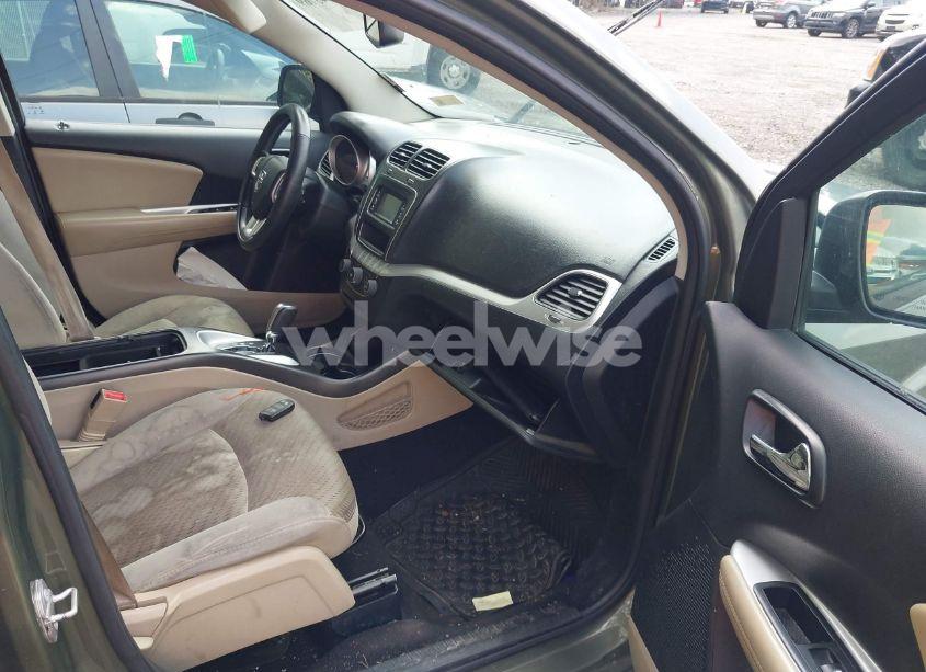 Photo 5 of 2016 Dodge Journey SXT (VIN 3C4PDCBG6GT158273)