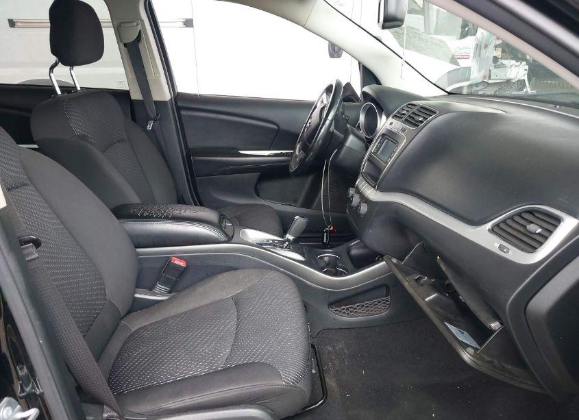 Photo 5 of 2017 Dodge Journey SXT (VIN 3C4PDCBG6HT562482)