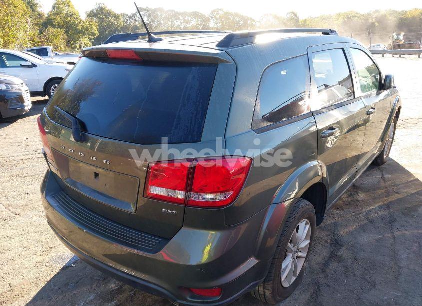 Photo 4 of 2018 Dodge Journey SXT (VIN 3C4PDCBG6JT141321)