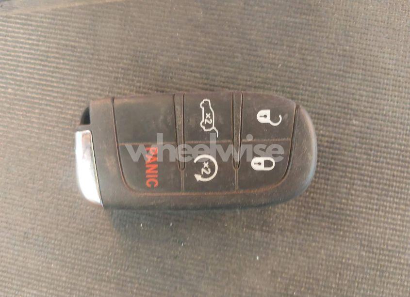 Photo 11 of 2018 Dodge Journey SXT (VIN 3C4PDCBG6JT505303)