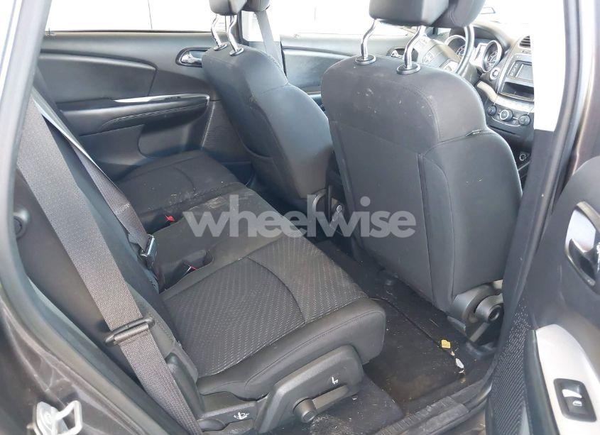 Photo 8 of 2018 Dodge Journey SXT (VIN 3C4PDCBG6JT505303)