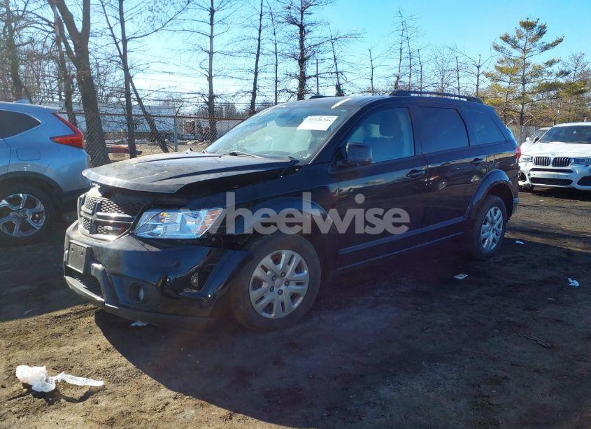 Photo 2 of 2019 Dodge Journey SE (VIN 3C4PDCBG6KT874924)