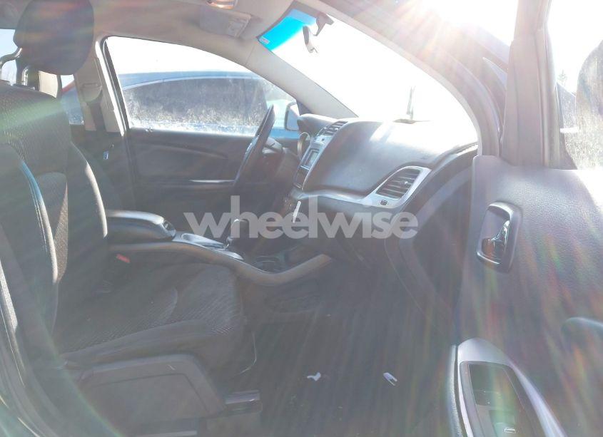 Photo 5 of 2014 Dodge Journey SXT (VIN 3C4PDCBG7ET301776)