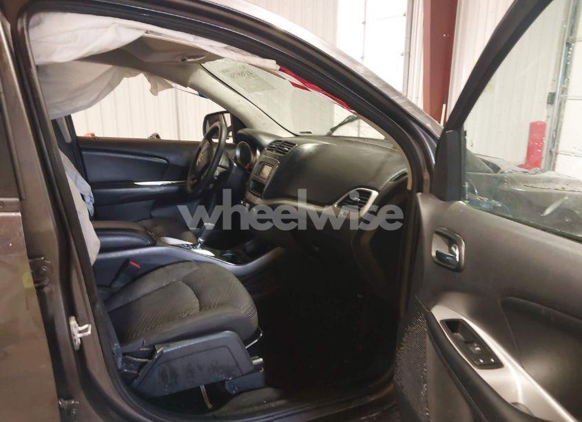 Photo 5 of 2016 Dodge Journey SXT (VIN 3C4PDCBG7GT206671)