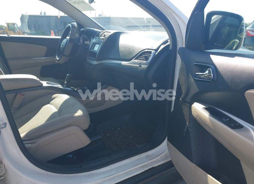 Photo 5 of 2016 Dodge Journey SXT (VIN 3C4PDCBG7GT228525)