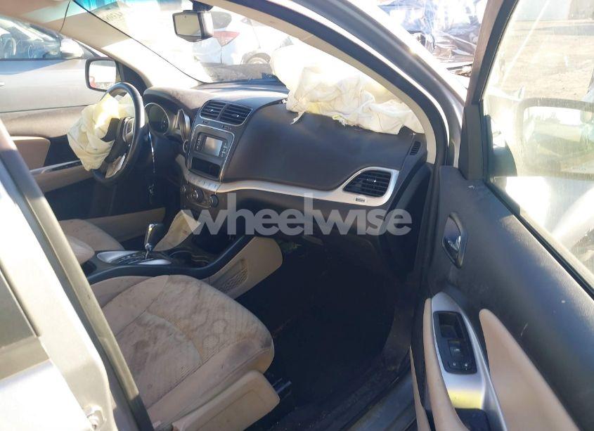 Photo 5 of 2017 Dodge Journey SXT (VIN 3C4PDCBG7HT537767)