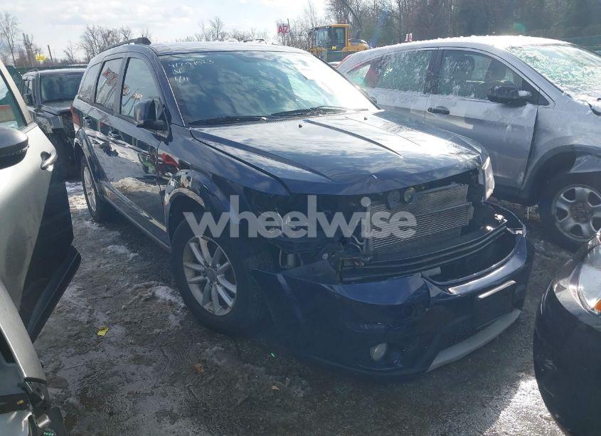 2017 Dodge Journey SXT (VIN 3C4PDCBG7HT563981) main photo