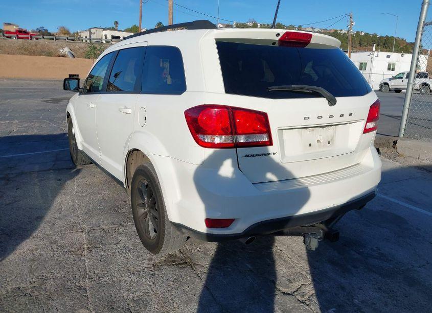 Photo 3 of 2019 Dodge Journey SE (VIN 3C4PDCBG7KT837669)