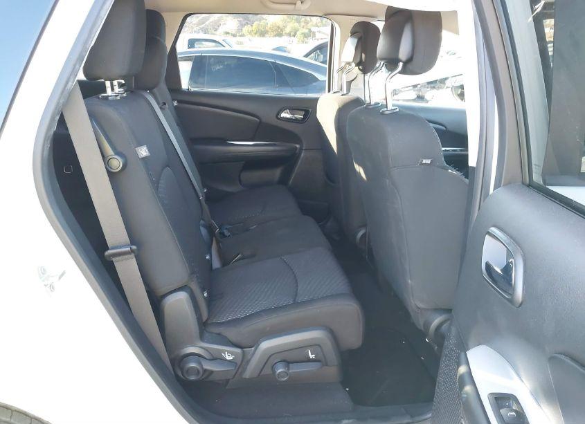 Photo 8 of 2019 Dodge Journey SE (VIN 3C4PDCBG7KT837669)