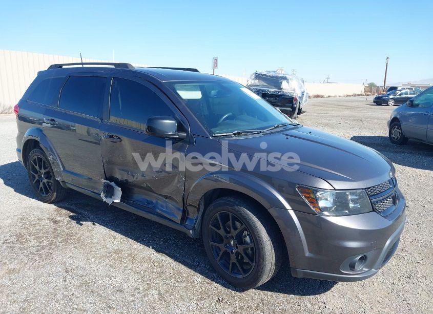 2019 Dodge Journey SE (VIN 3C4PDCBG7KT875077) main photo