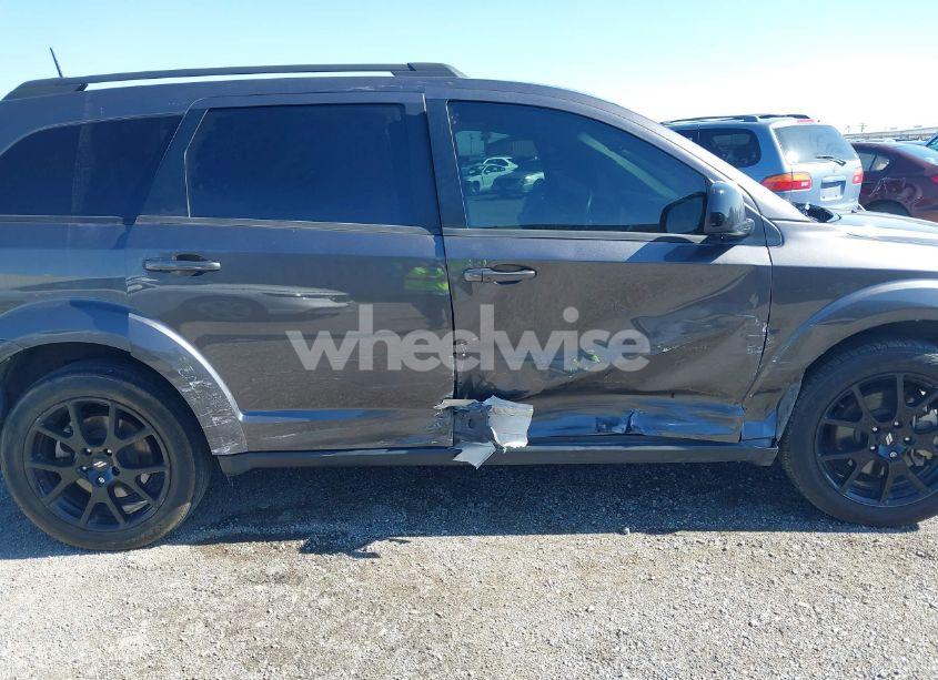 Photo 6 of 2019 Dodge Journey SE (VIN 3C4PDCBG7KT875077)