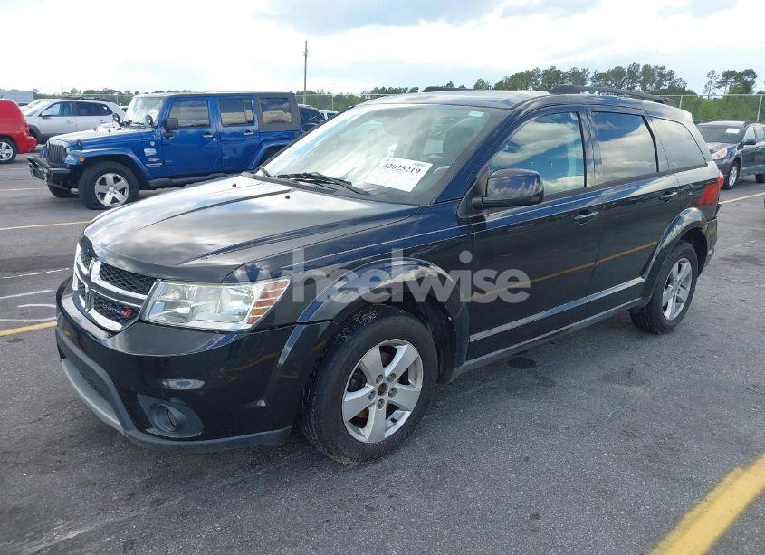 Photo 2 of 2012 Dodge Journey SXT (VIN 3C4PDCBG8CT218046)