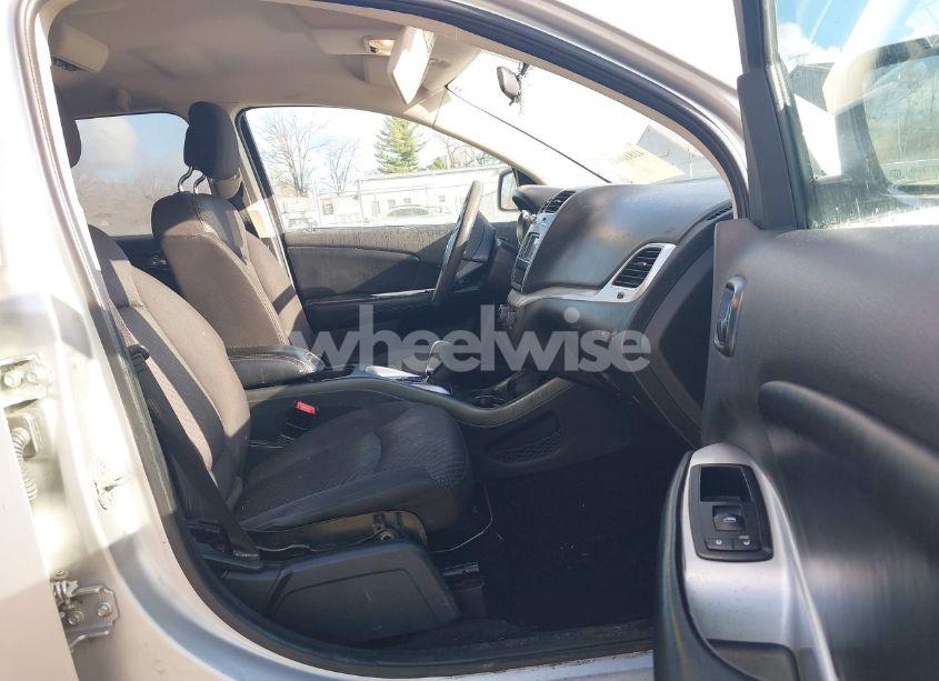 Photo 5 of 2014 Dodge Journey SXT (VIN 3C4PDCBG8ET108195)