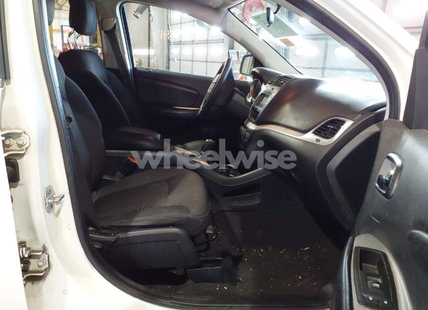 Photo 5 of 2014 Dodge Journey SXT (VIN 3C4PDCBG8ET127751)